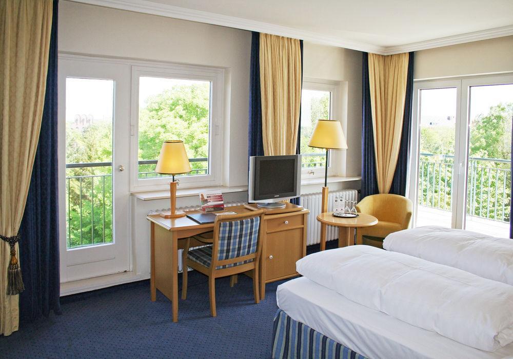 Thomas Hotel Spa & Lifestyle Husum  Exterior foto